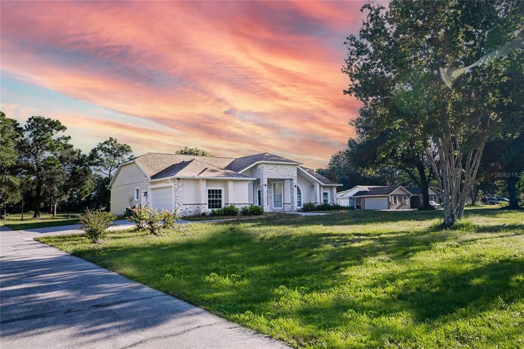 For Sale: $899,000 (3 beds, 3 baths, 2451 Square Feet)