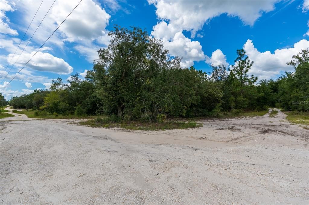 На продажу: $38,900 (2.50 acres)