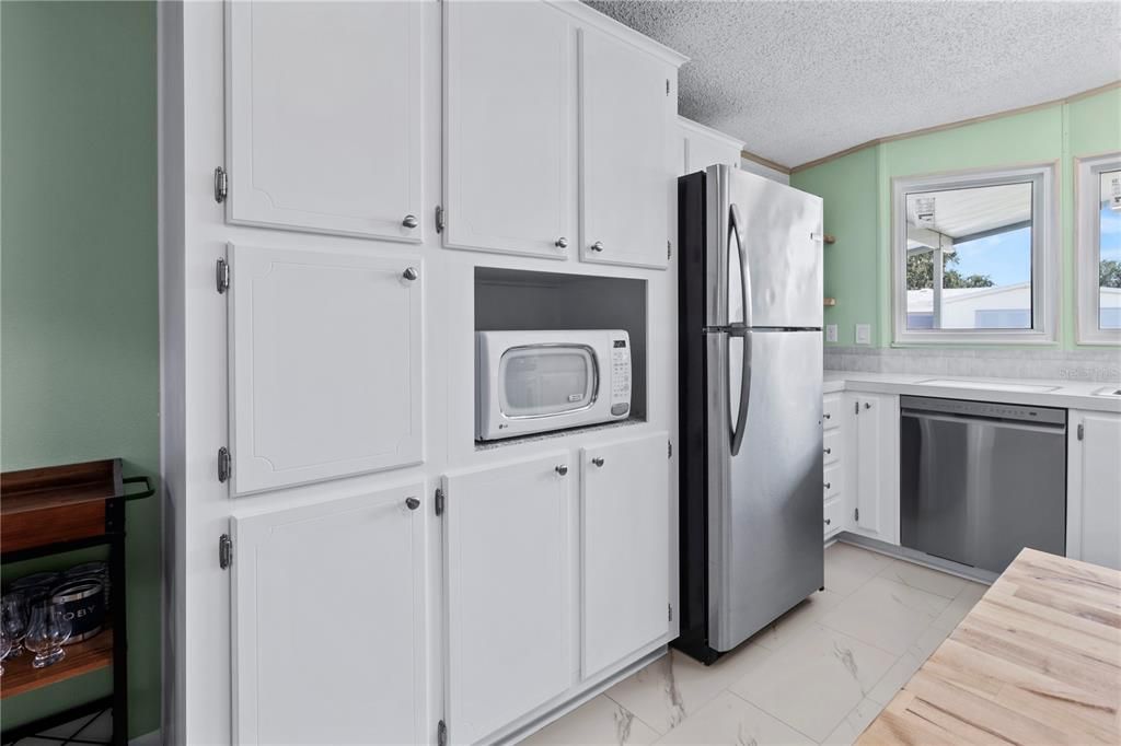 For Sale: $269,900 (2 beds, 2 baths, 1344 Square Feet)