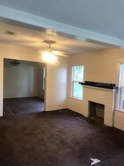 For Rent: $1,495 (3 beds, 1 baths, 1210 Square Feet)