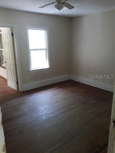 For Rent: $1,495 (3 beds, 1 baths, 1210 Square Feet)