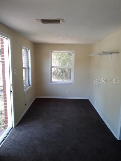 For Rent: $1,495 (3 beds, 1 baths, 1210 Square Feet)