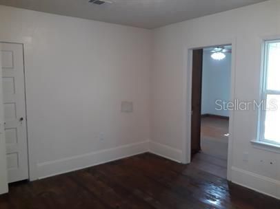 For Rent: $1,495 (3 beds, 1 baths, 1210 Square Feet)