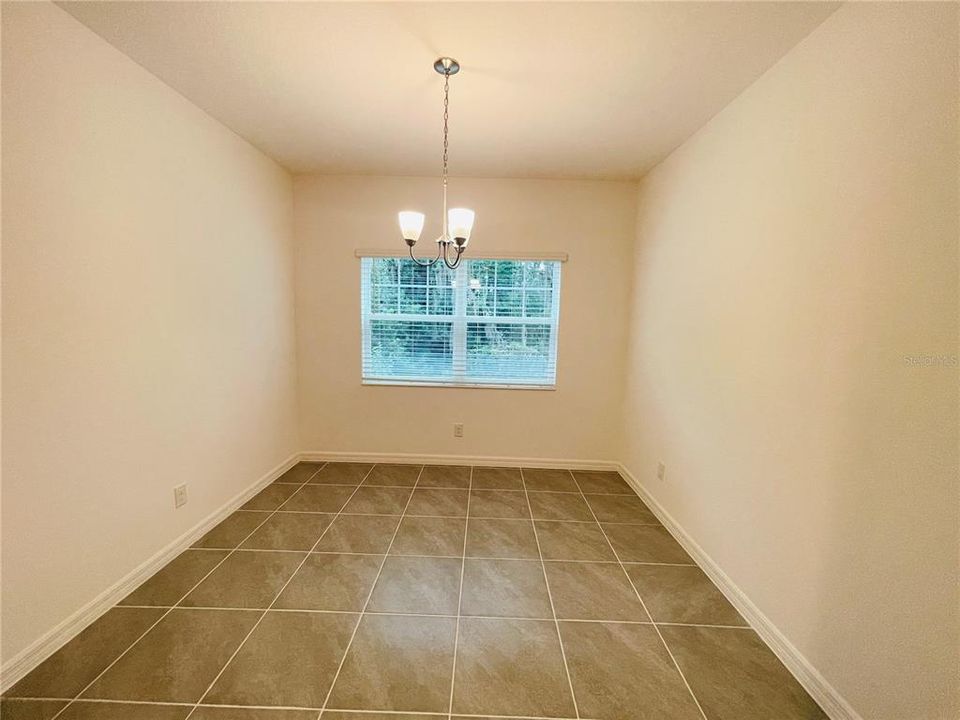 For Rent: $2,099 (4 beds, 2 baths, 2144 Square Feet)