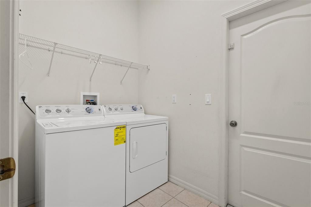 For Sale: $279,000 (3 beds, 2 baths, 1734 Square Feet)