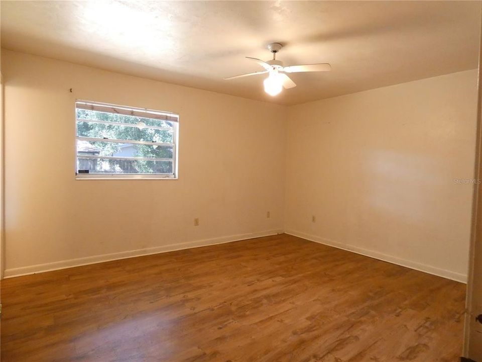 For Sale: $199,900 (3 beds, 2 baths, 1248 Square Feet)