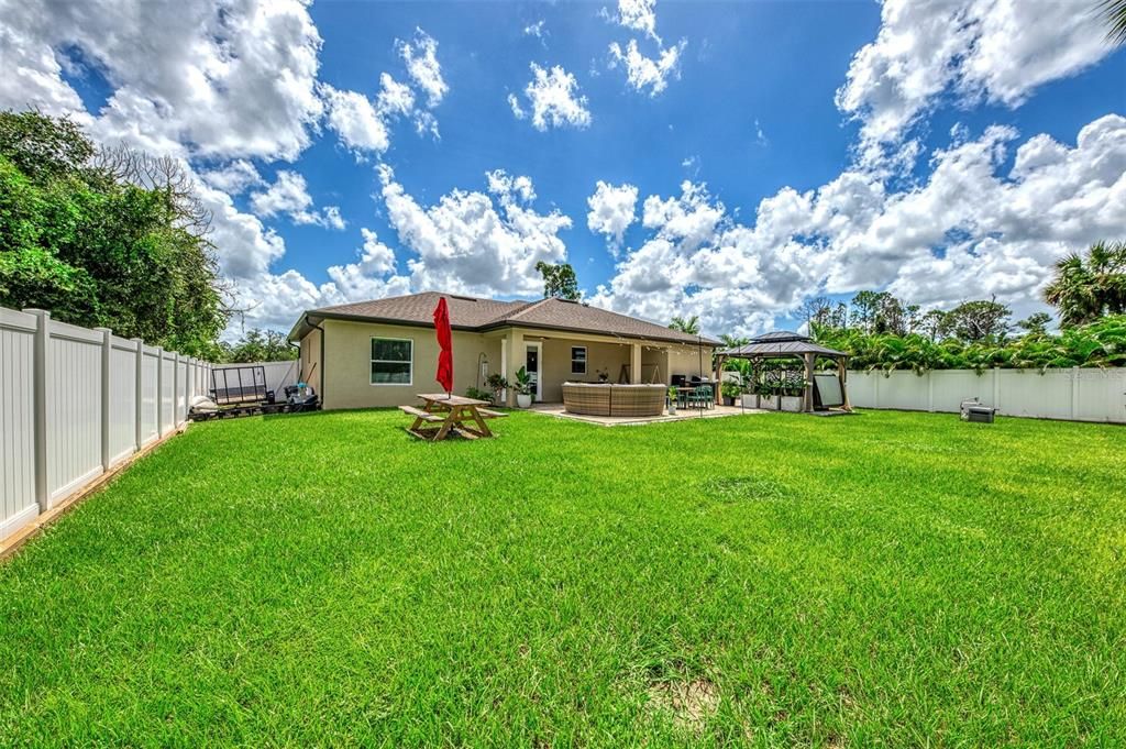 For Sale: $459,000 (3 beds, 2 baths, 1669 Square Feet)