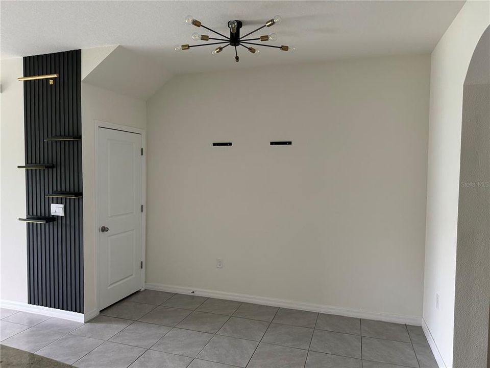 For Rent: $2,450 (3 beds, 2 baths, 1673 Square Feet)