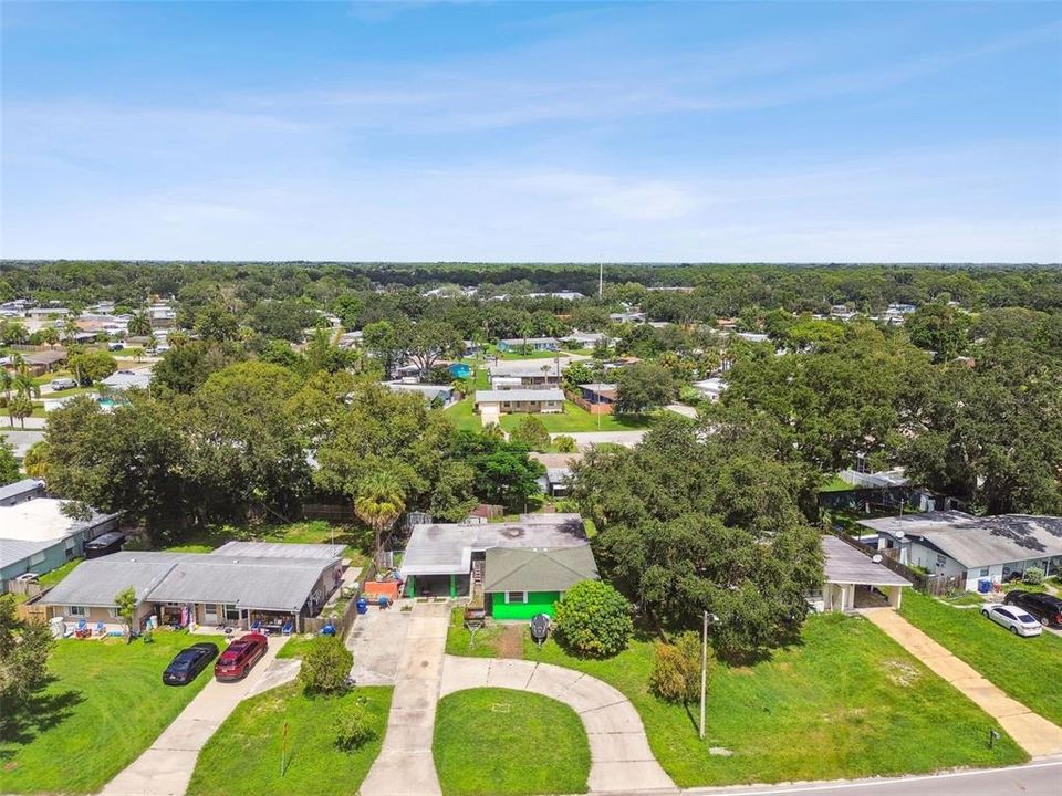 Active With Contract: $295,995 (3 beds, 2 baths, 1337 Square Feet)