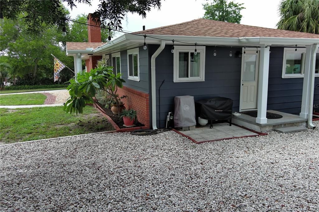 For Sale: $429,000 (3 beds, 2 baths, 1638 Square Feet)