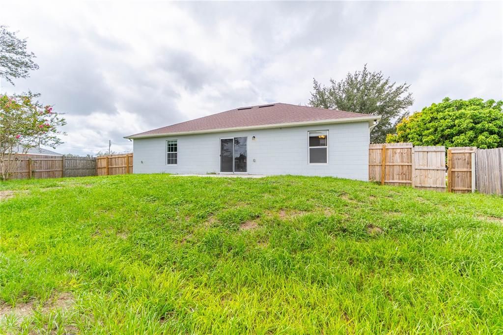 For Sale: $265,000 (3 beds, 2 baths, 1368 Square Feet)