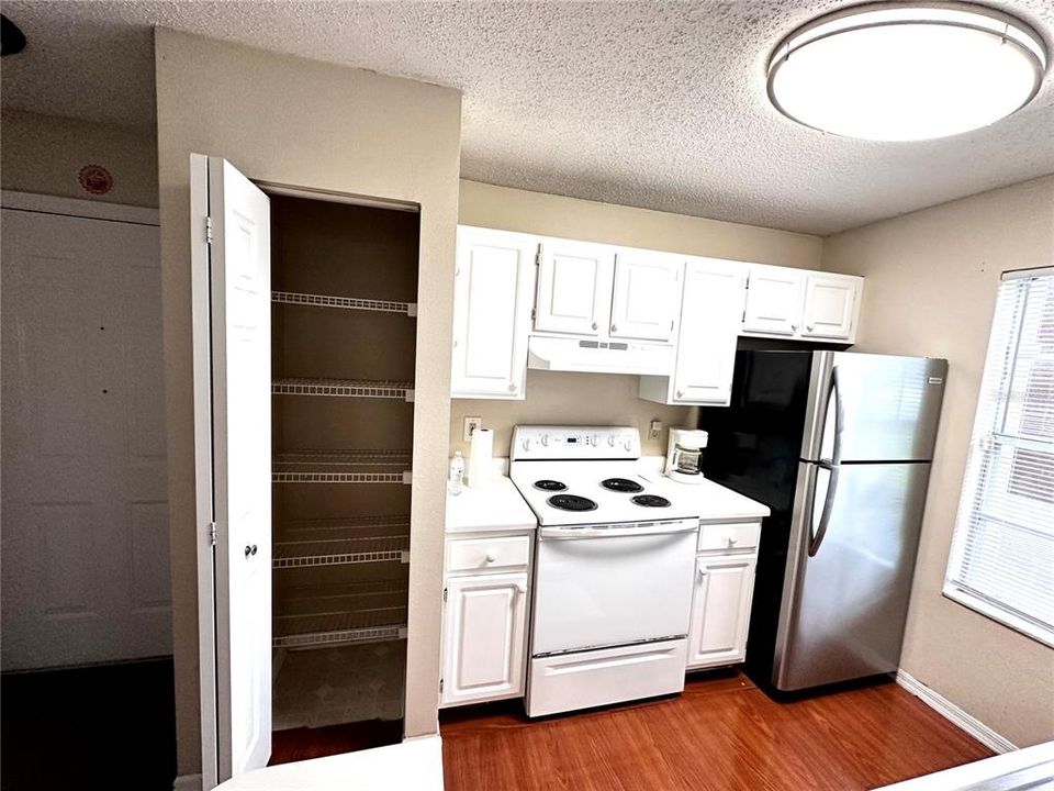 For Rent: $1,349 (1 beds, 1 baths, 576 Square Feet)