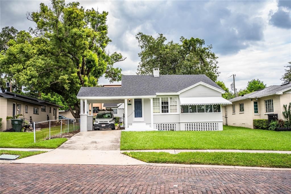 For Sale: $399,900 (3 beds, 2 baths, 1127 Square Feet)