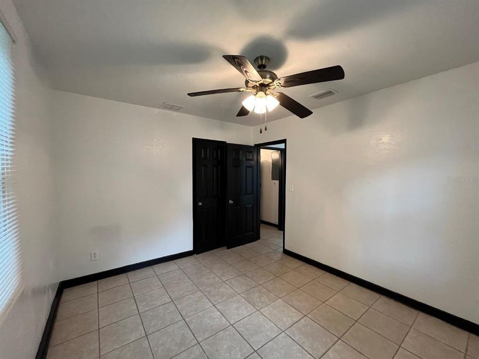 For Sale: $158,000 (2 beds, 1 baths, 672 Square Feet)