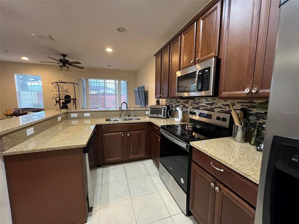 For Sale: $380,000 (3 beds, 2 baths, 1472 Square Feet)