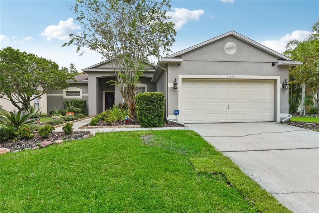 Active With Contract: $550,000 (3 beds, 2 baths, 1978 Square Feet)