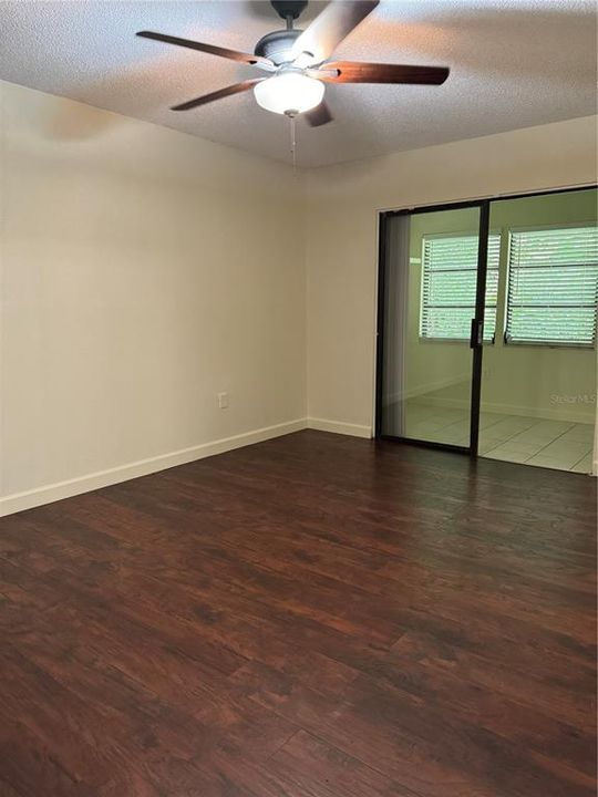 For Rent: $2,000 (3 beds, 2 baths, 1275 Square Feet)