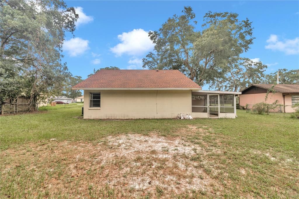 For Sale: $220,000 (3 beds, 2 baths, 1258 Square Feet)