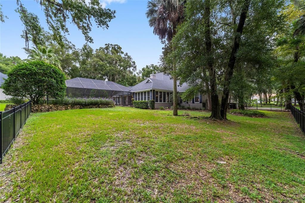 Active With Contract: $999,000 (4 beds, 3 baths, 3616 Square Feet)