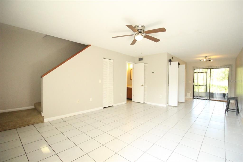 For Rent: $1,300 (2 beds, 2 baths, 1062 Square Feet)