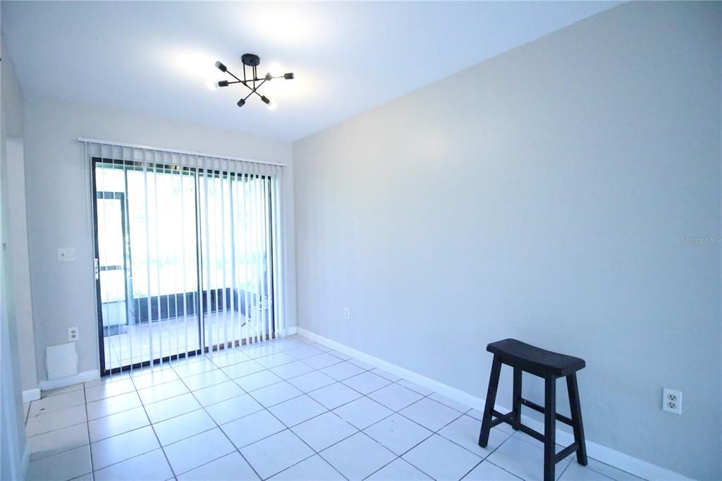 For Rent: $1,300 (2 beds, 2 baths, 1062 Square Feet)