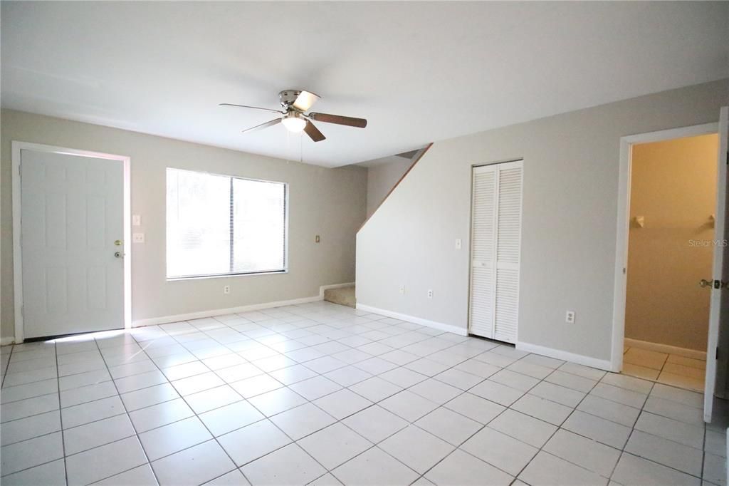 For Rent: $1,300 (2 beds, 2 baths, 1062 Square Feet)