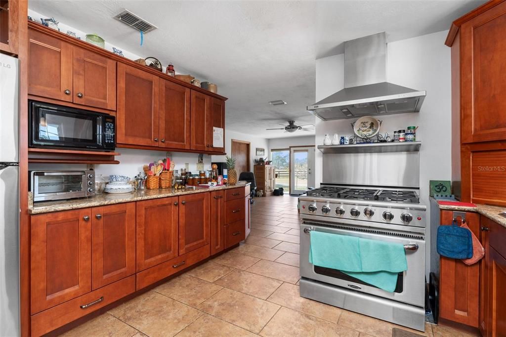 For Sale: $1,250,000 (3 beds, 2 baths, 1606 Square Feet)