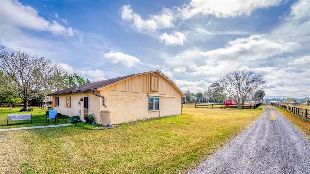 For Sale: $1,250,000 (3 beds, 2 baths, 1606 Square Feet)