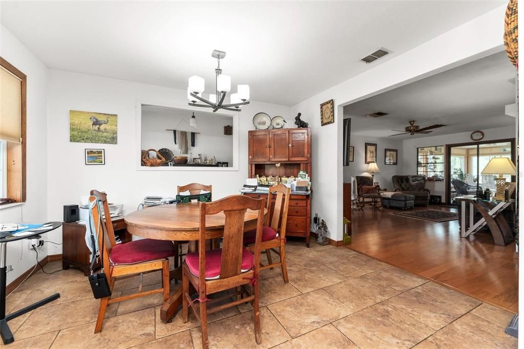 For Sale: $1,250,000 (3 beds, 2 baths, 1606 Square Feet)