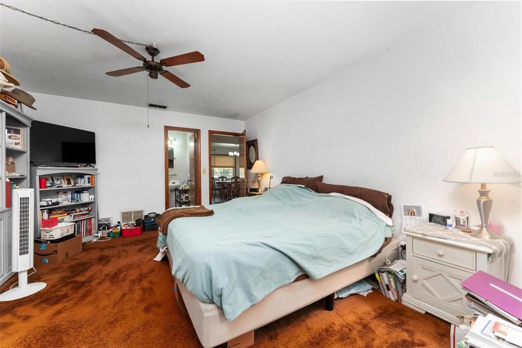 For Sale: $1,250,000 (3 beds, 2 baths, 1606 Square Feet)