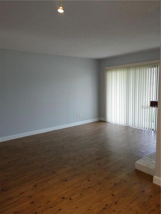 For Rent: $1,900 (2 beds, 2 baths, 1071 Square Feet)