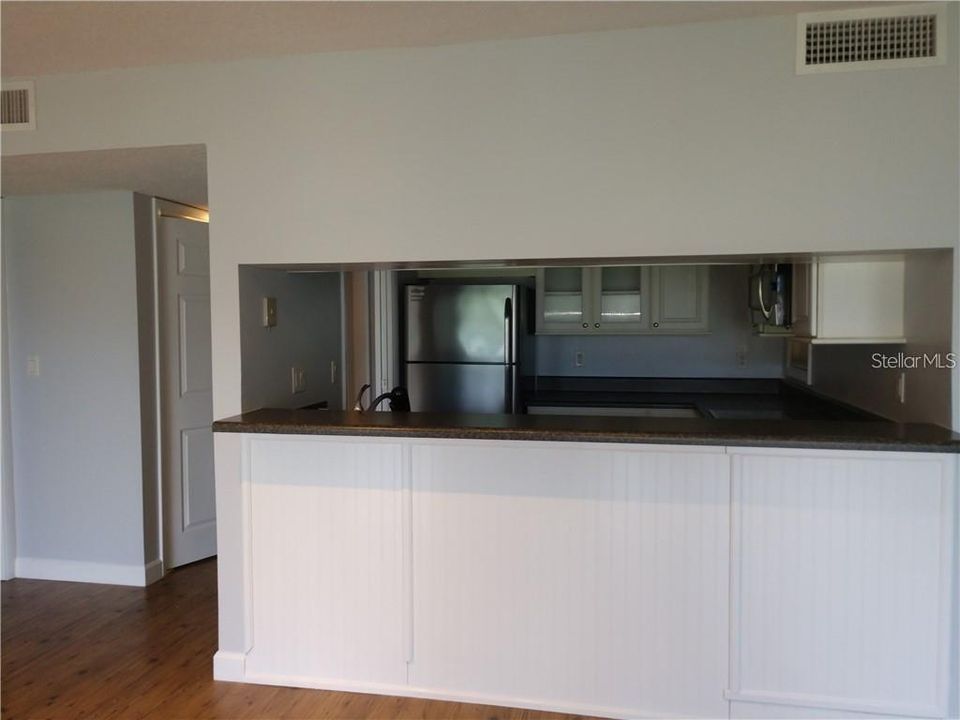 For Rent: $1,900 (2 beds, 2 baths, 1071 Square Feet)