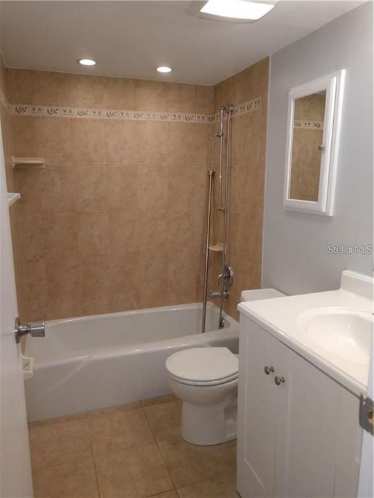 For Rent: $1,900 (2 beds, 2 baths, 1071 Square Feet)