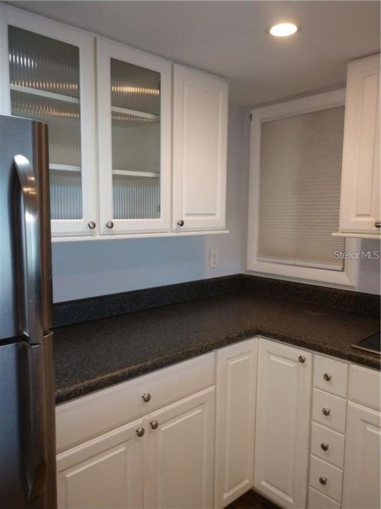 For Rent: $1,900 (2 beds, 2 baths, 1071 Square Feet)