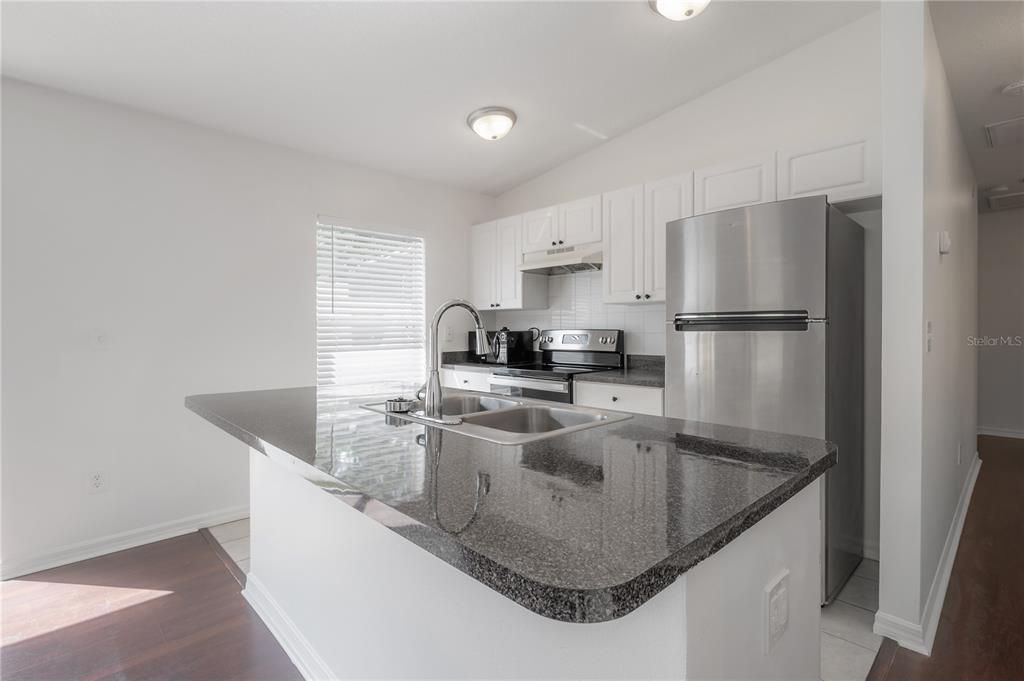 For Sale: $329,900 (3 beds, 2 baths, 1138 Square Feet)