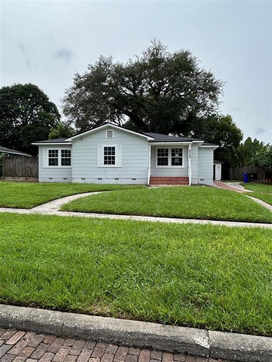 Active With Contract: $319,950 (3 beds, 1 baths, 1414 Square Feet)