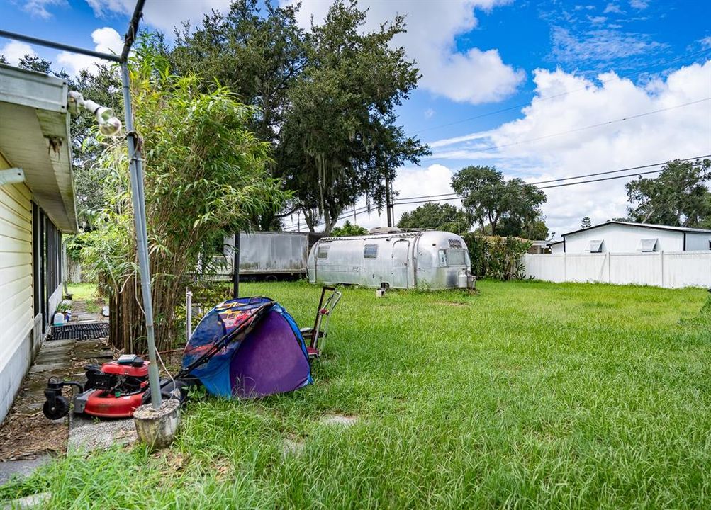 For Sale: $295,000 (3 beds, 2 baths, 1547 Square Feet)