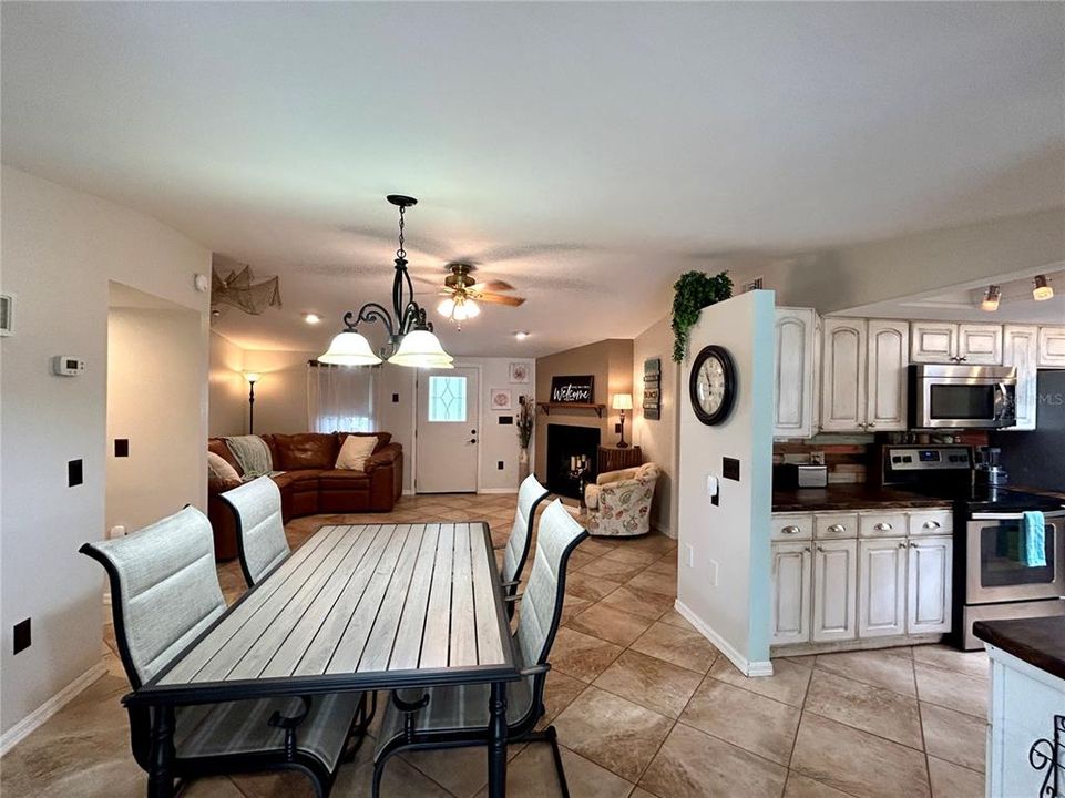 For Sale: $394,900 (3 beds, 2 baths, 1788 Square Feet)