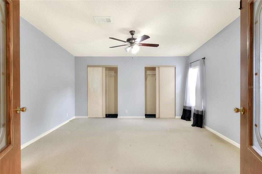 For Sale: $270,000 (4 beds, 2 baths, 2052 Square Feet)