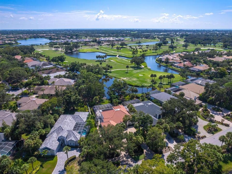 Active With Contract: $859,900 (3 beds, 3 baths, 2702 Square Feet)