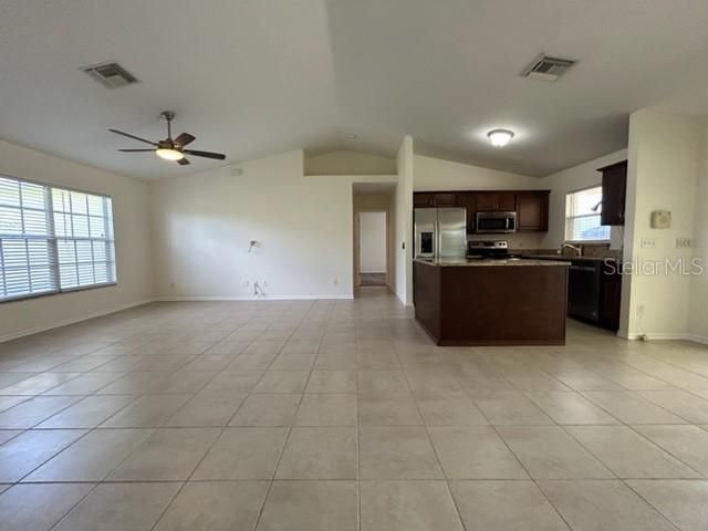 For Rent: $2,900 (3 beds, 2 baths, 1288 Square Feet)