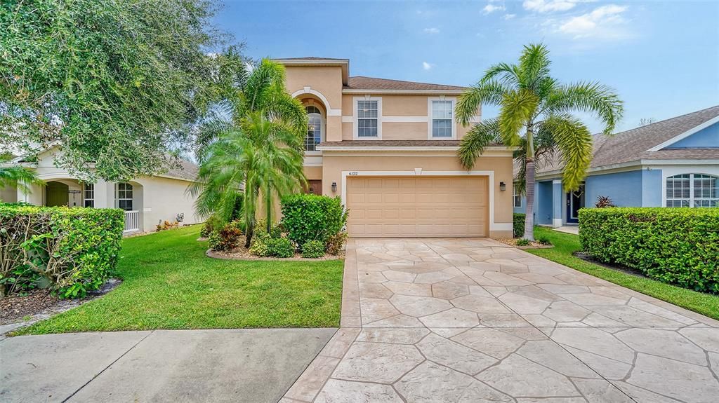 Active With Contract: $4,250 (4 beds, 2 baths, 2217 Square Feet)