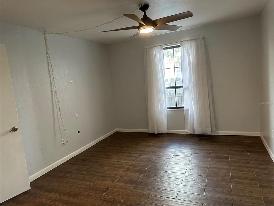 For Rent: $3,200 (2 beds, 1 baths, 1010 Square Feet)