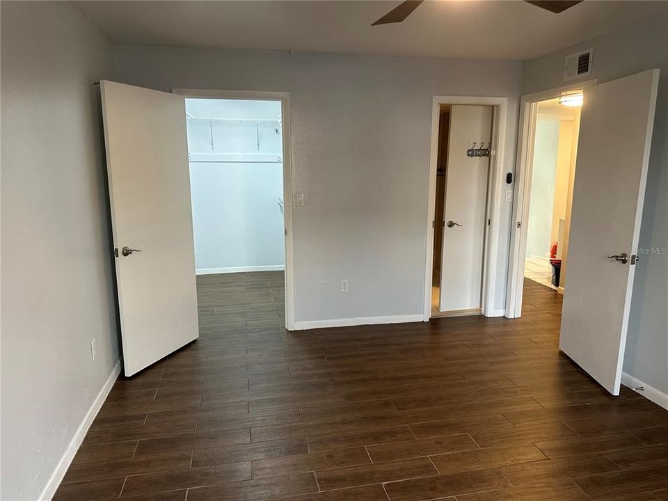 For Rent: $3,200 (2 beds, 1 baths, 1010 Square Feet)