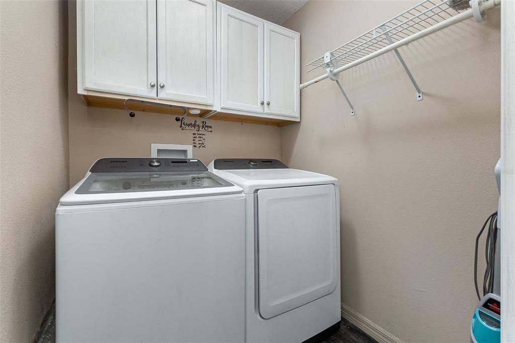 For Sale: $249,900 (3 beds, 2 baths, 1320 Square Feet)