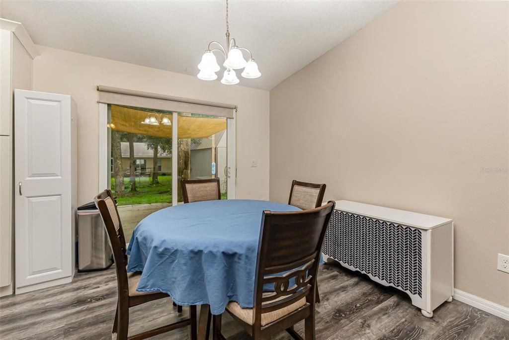 For Sale: $249,900 (3 beds, 2 baths, 1320 Square Feet)