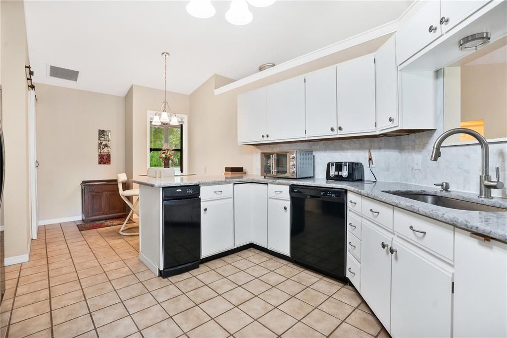 For Sale: $359,900 (3 beds, 2 baths, 1679 Square Feet)