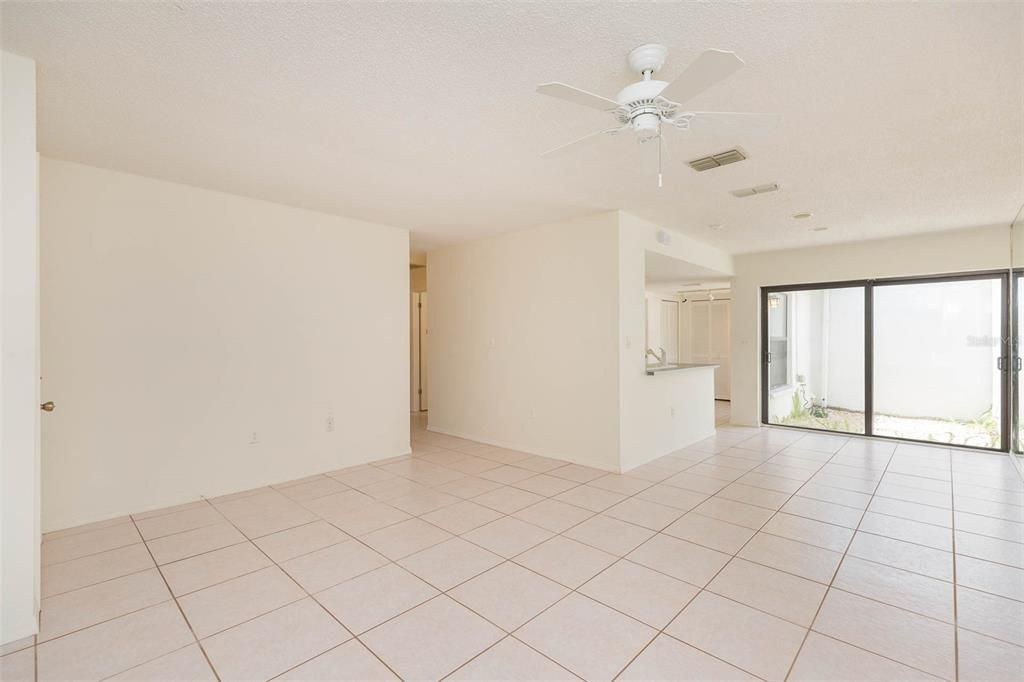 For Rent: $1,595 (2 beds, 2 baths, 1167 Square Feet)