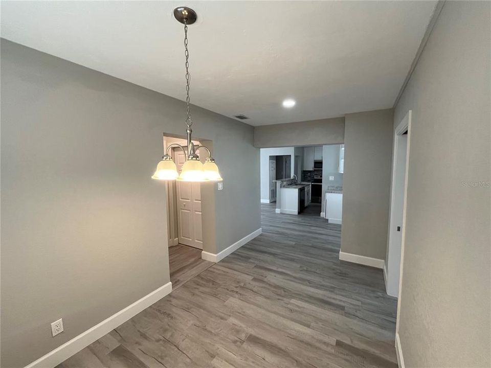 For Sale: $449,000 (3 beds, 2 baths, 1386 Square Feet)