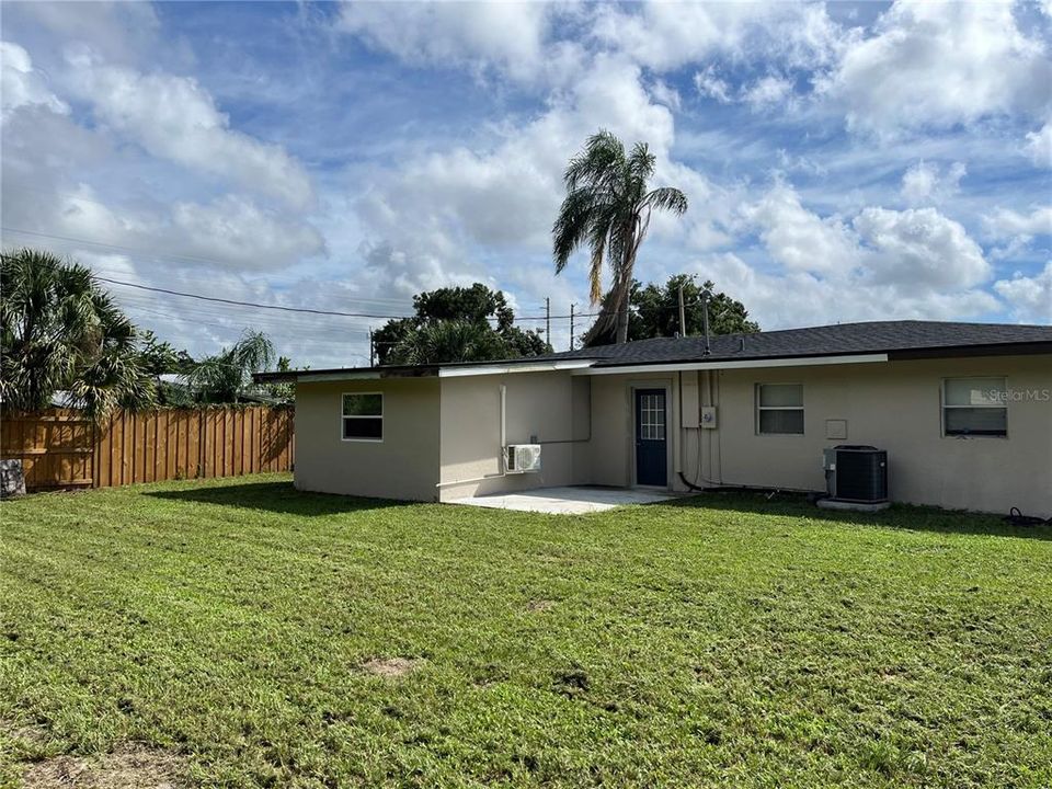 For Sale: $449,000 (3 beds, 2 baths, 1386 Square Feet)